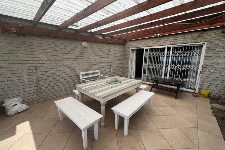 3 Bedroom Property for Sale in Beacon Bay Eastern Cape